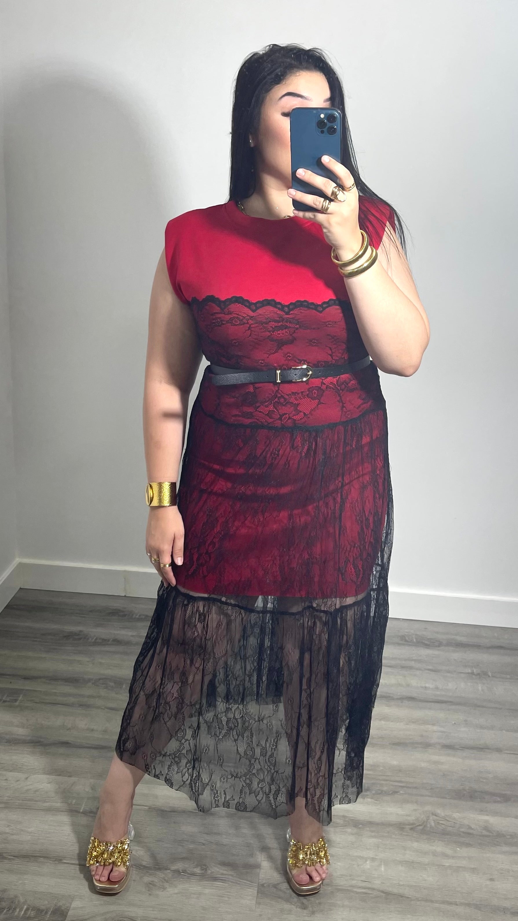 VESTIDO ROJO ENCAJE