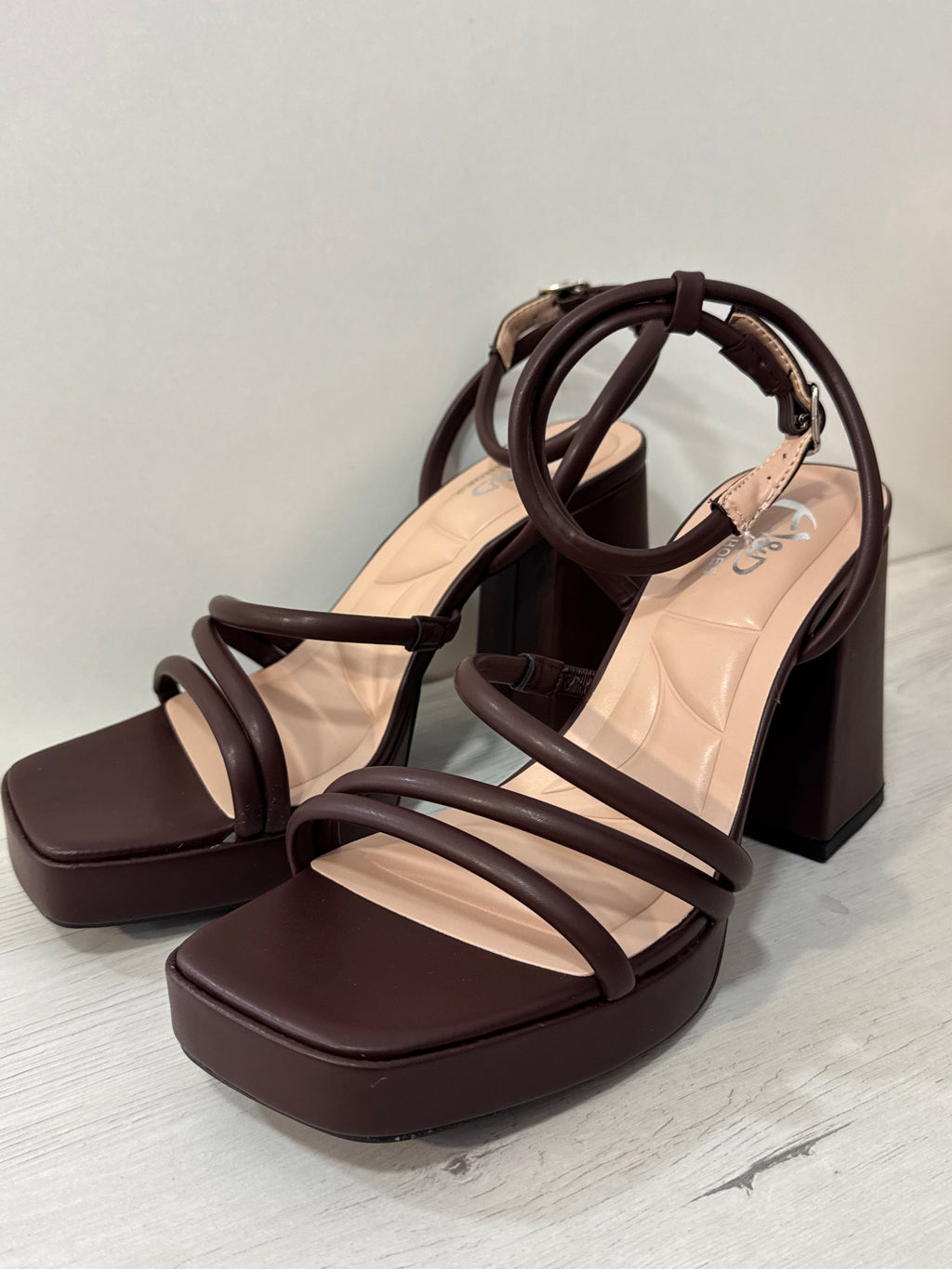 Tacón ZARA