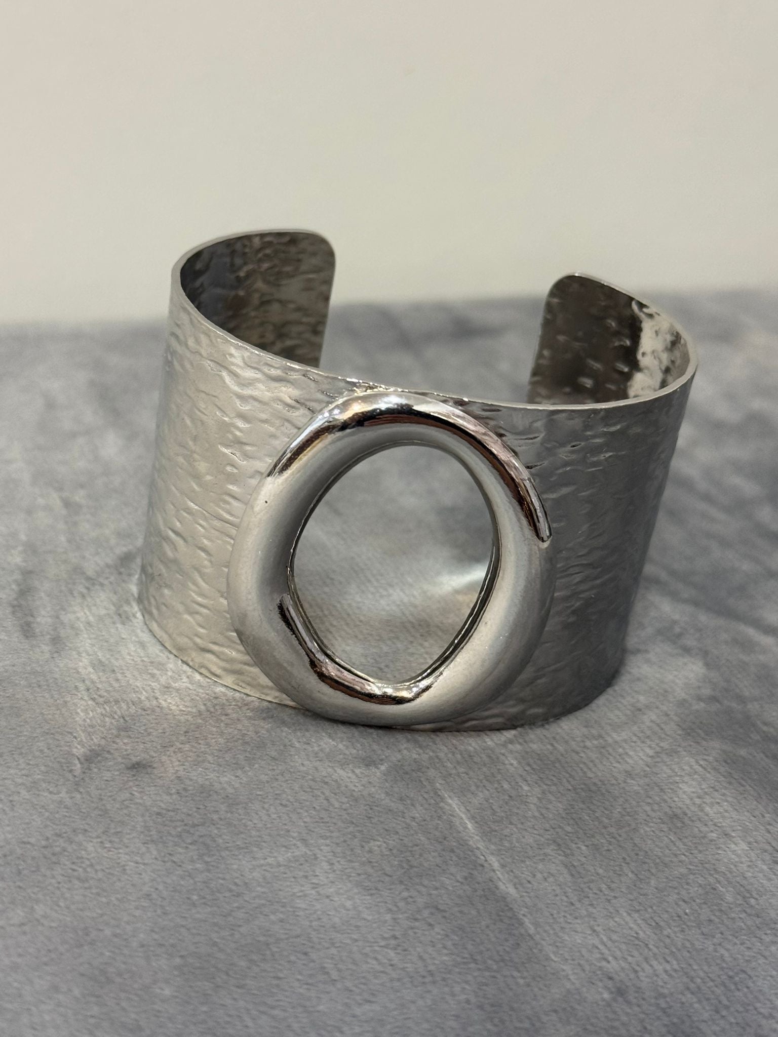 Brazalete plateado